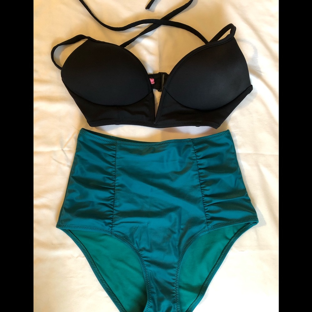 PINK VS AIRIE bikini